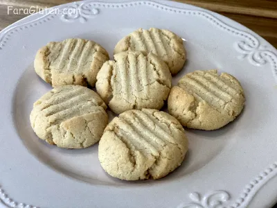 Biscuiți cu Faină de Migdale Vegane